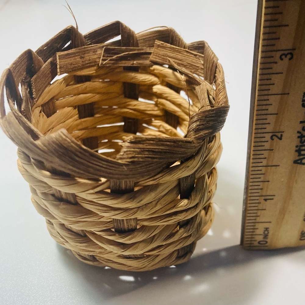 5‎ for $10: HAND WOVEN Circular Pencil Holder approx 2.5” tall and 3” wide